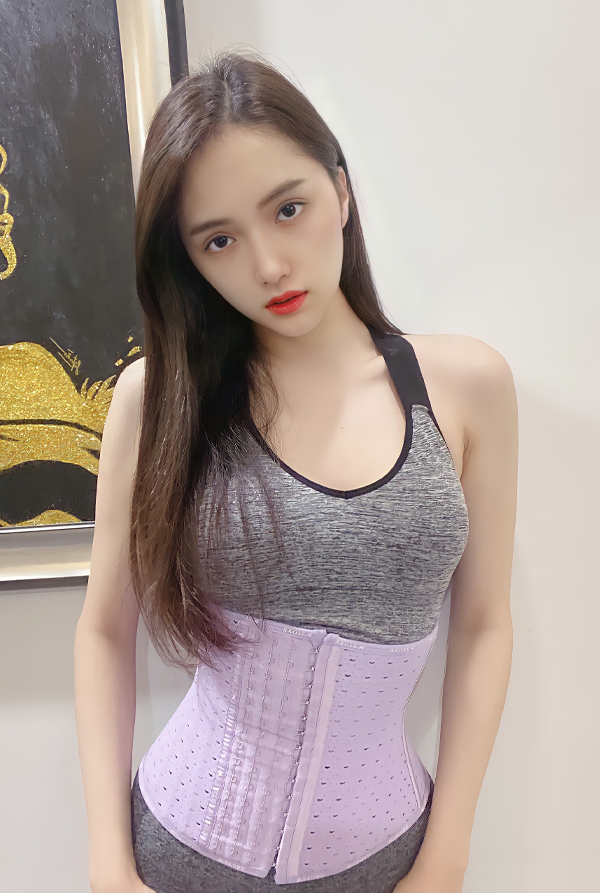 Hương Giang Bật Mí Món Quà 8/3 Cho Phái Nữ Với Latex By W.STORE