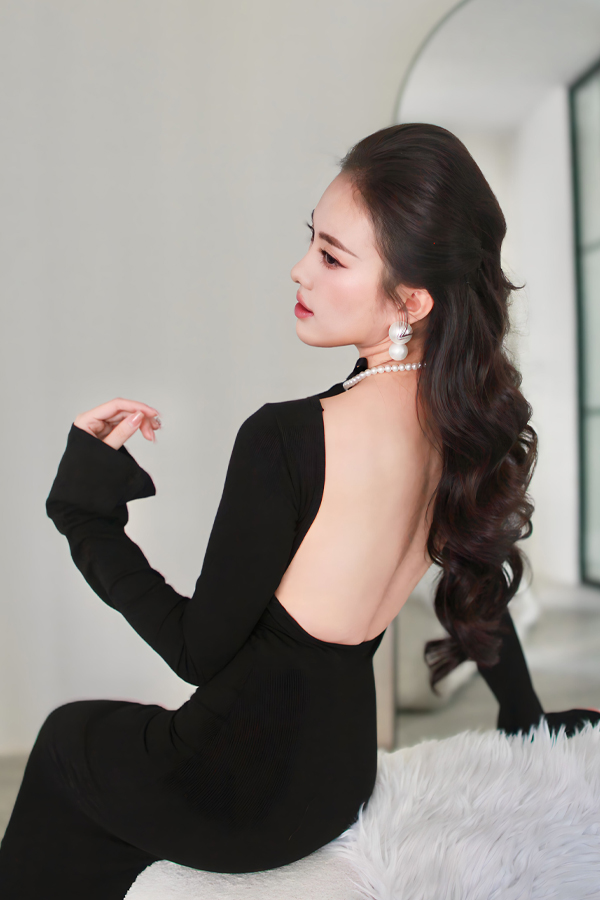 /images/nina-dam-body-thun-gan-tay-dai-ho-lung-khoet-eo-vay-body-siet-eo-shapewear-bodydress-wstore-dam-body-tieu-thu-1706083772862-4.jpeg