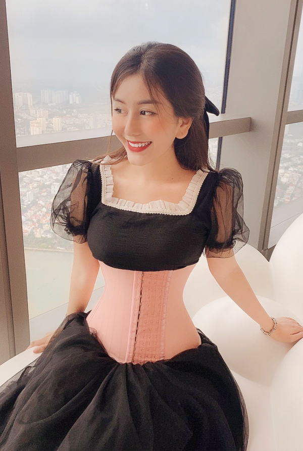 Sở Hữu Vòng Eo Con Kiến Nhờ Đai Siết Bụng WSTORE